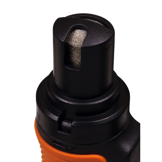 Close-up photo of BLACKDECKER BCRT8K35 ratchet head in black and orange, tool detail on white background.